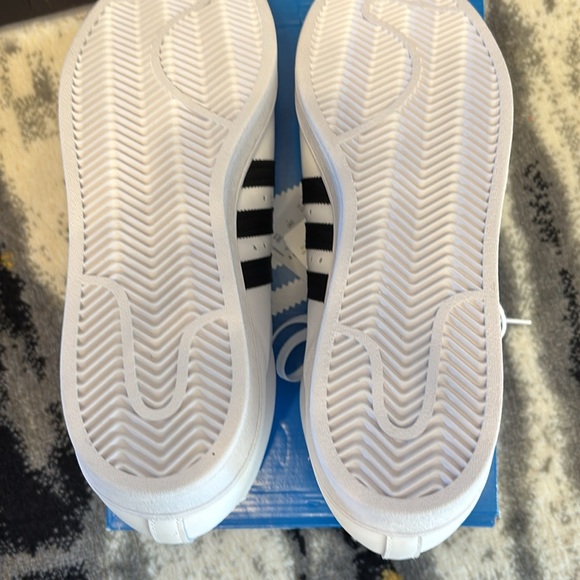 Men’s Adidas Shell Toes brand new size 11 - Picture 4 of 5